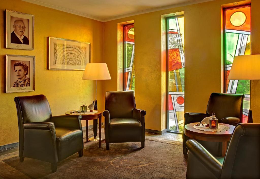 Hotel Schmitt Garni Monchberg  Exterior photo